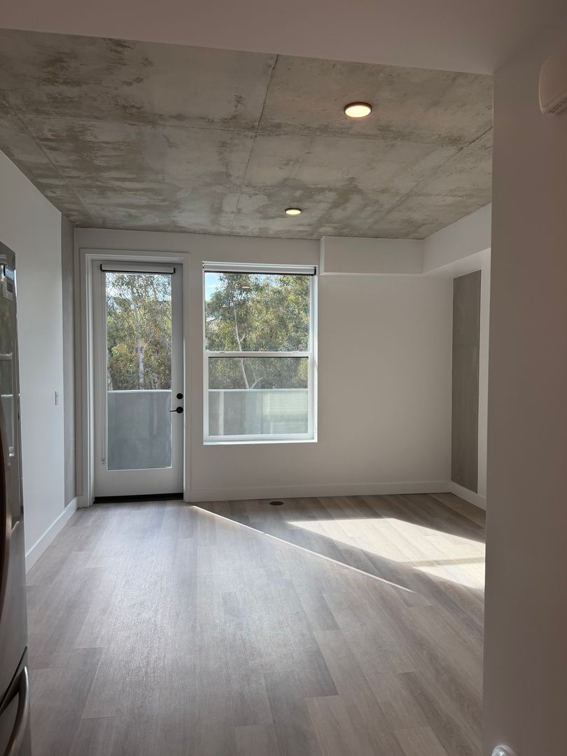 San Diego Apartment: 3660 Reynard Way