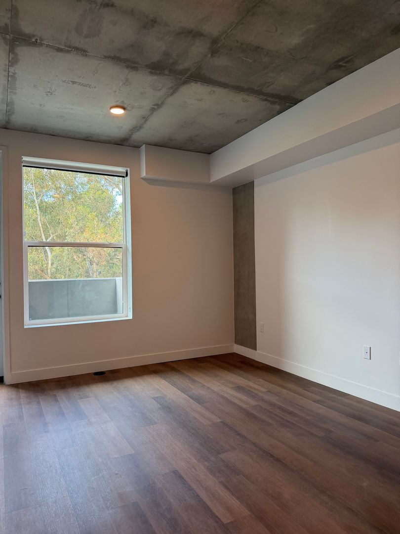 San Diego Apartment: 3660 Reynard Way