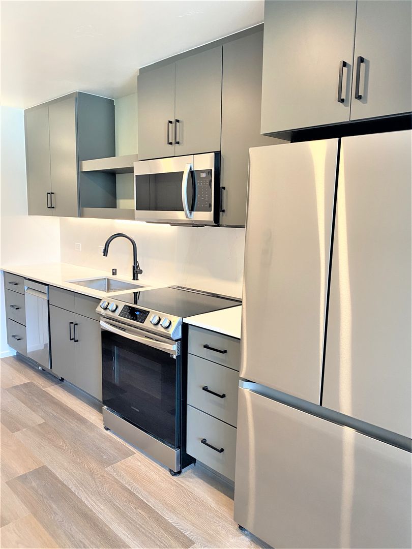 San Diego Apartment: 3067 5th Ave.