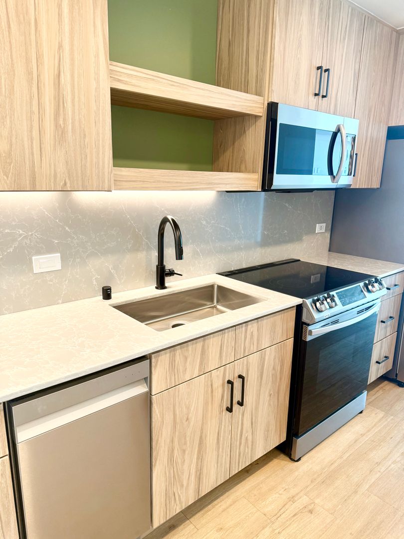 San Diego Apartment: 3067 5th Ave.