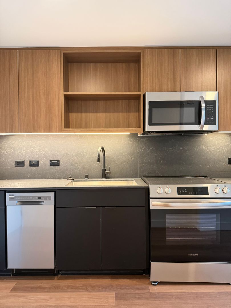 San Diego Apartment: 3660 Reynard Way