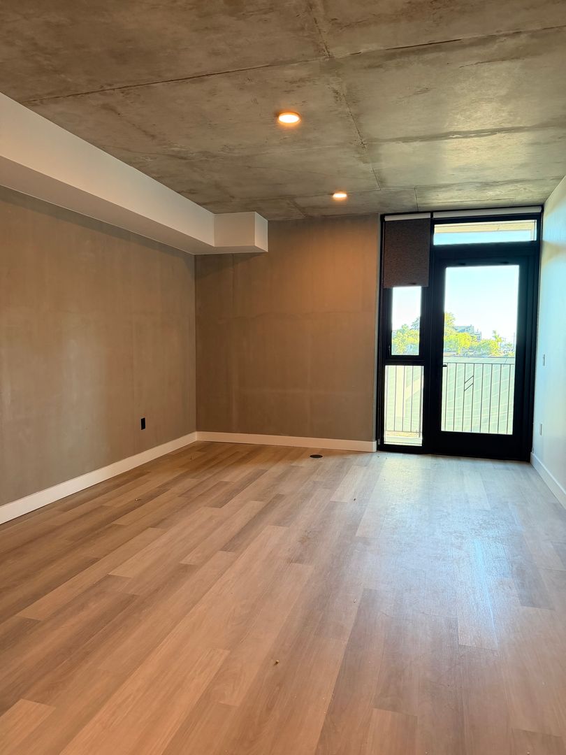 San Diego Apartment: 3660 Reynard Way