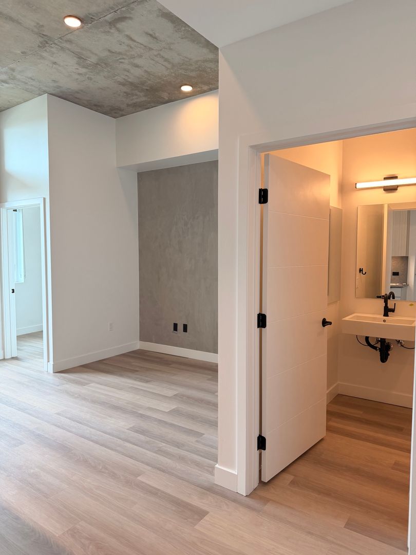 San Diego Apartment: 3660 Reynard Way