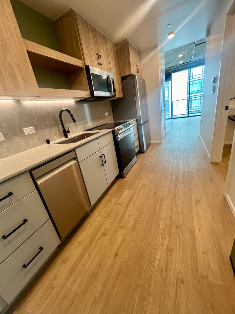 San Diego Apartment: 3067 5th Ave.