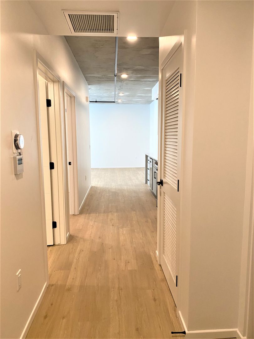 San Diego Apartment: 3067 5th Ave.
