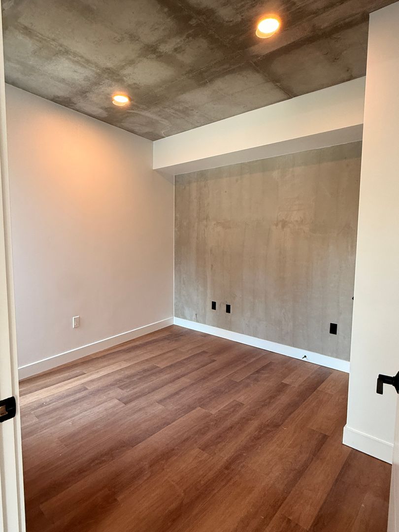 San Diego Apartment: 3660 Reynard Way