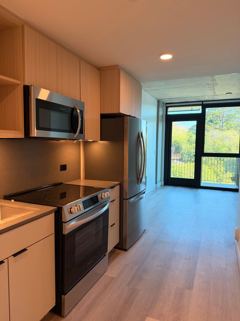 San Diego Apartment: 3660 Reynard Way