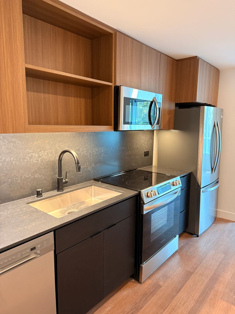 San Diego Apartment: 3660 Reynard Way