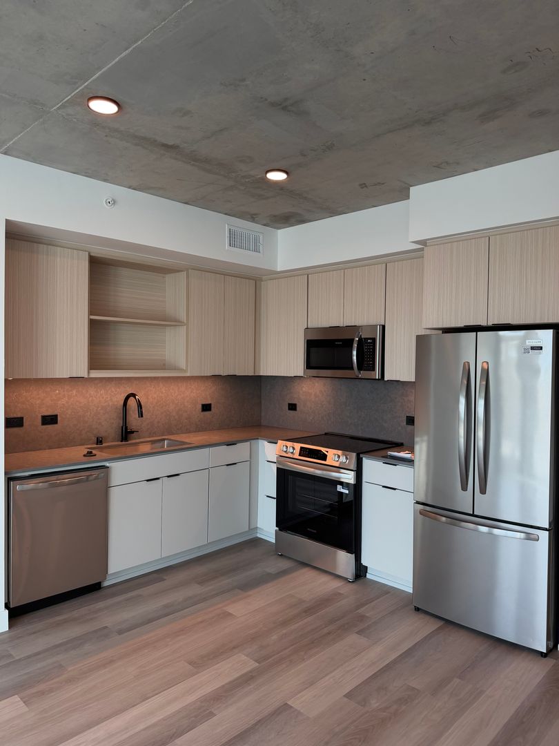 San Diego Apartment: 3660 Reynard Way
