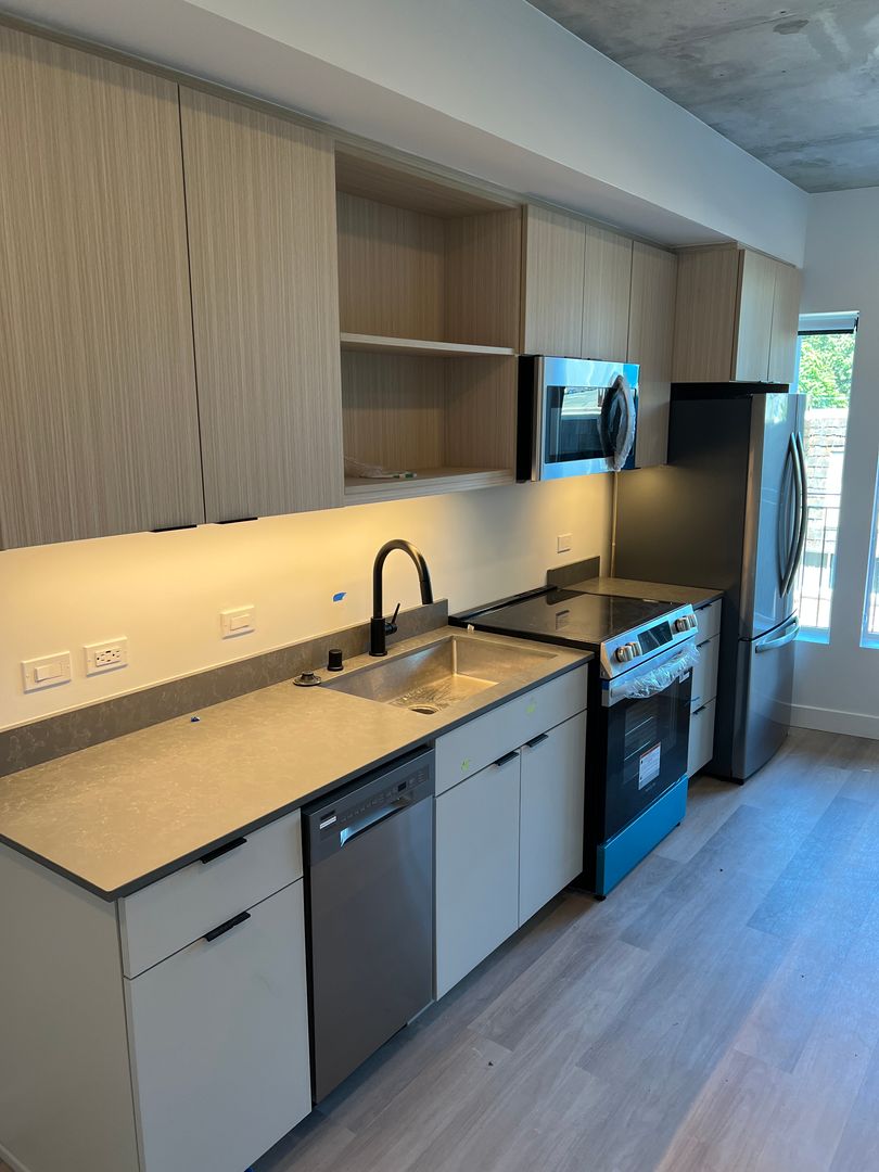 San Diego Apartment: 3660 Reynard Way