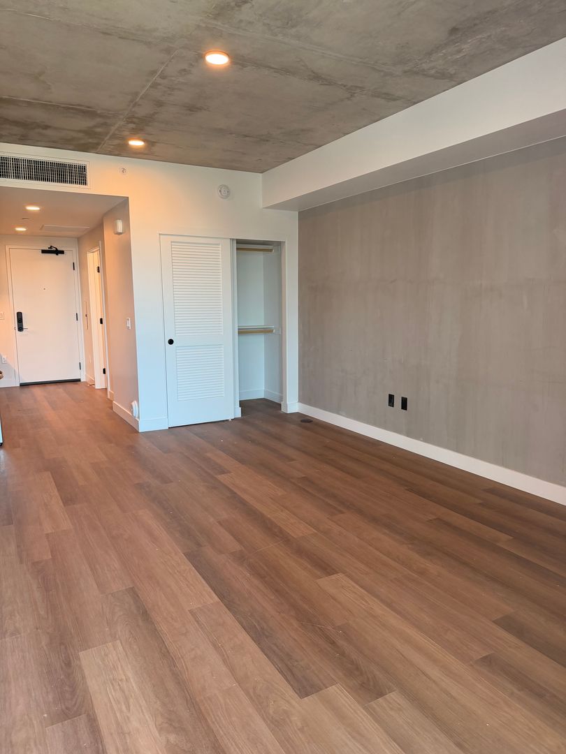 San Diego Apartment: 3660 Reynard Way