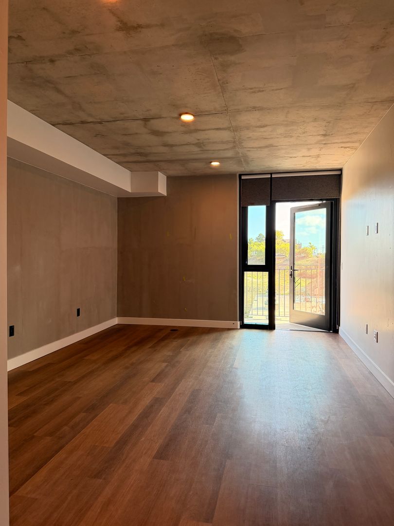 San Diego Apartment: 3660 Reynard Way