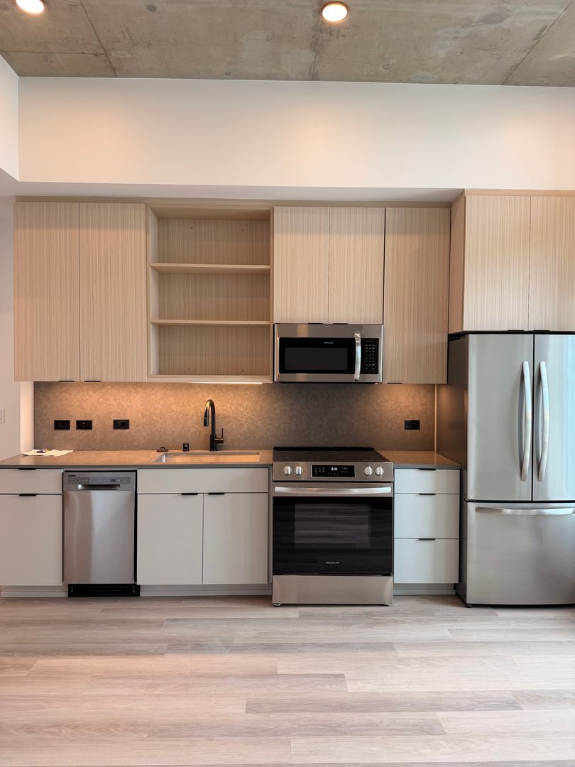 San Diego Apartment: 3660 Reynard Way