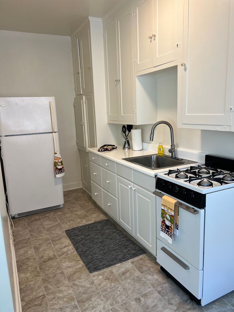 San Diego Apartment: 2164 Second Ave