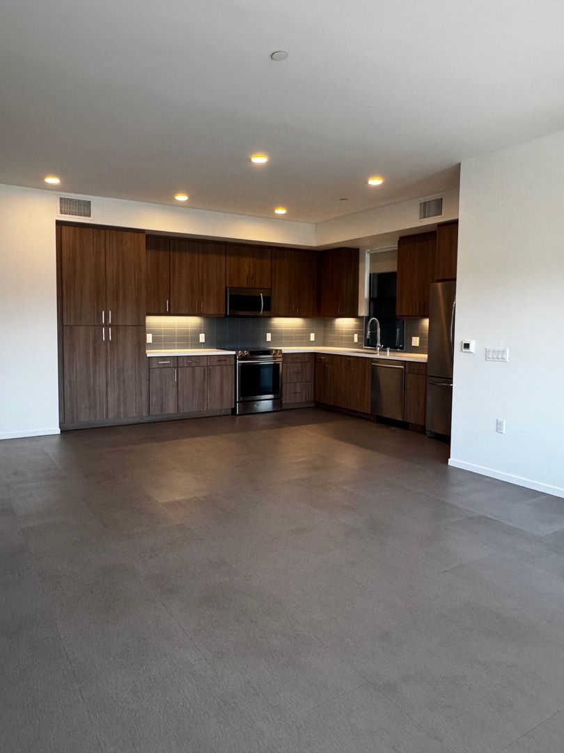 San Diego Apartment: 3233 Kemper St