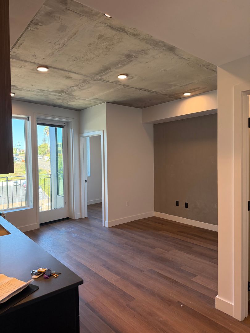 San Diego Apartment: 3660 Reynard Way