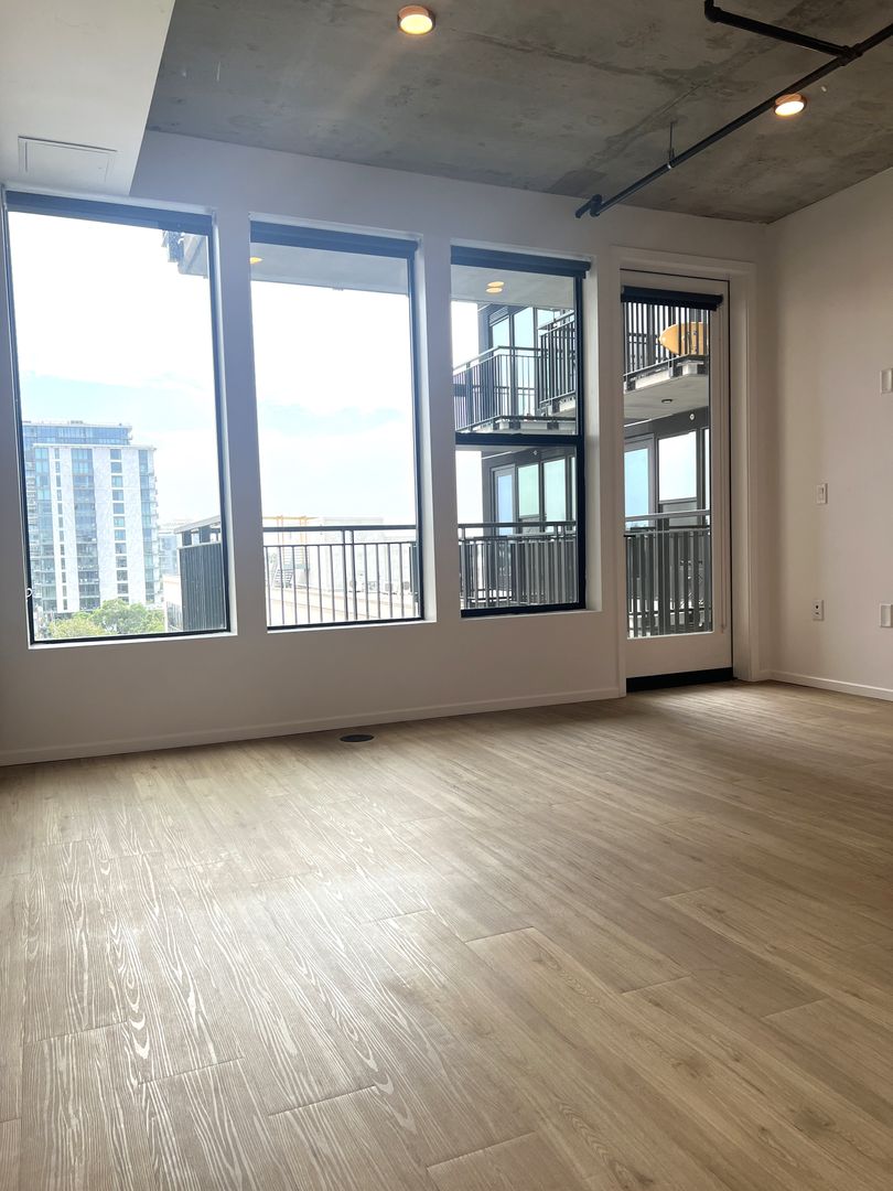 San Diego Apartment: 3067 5th Ave.