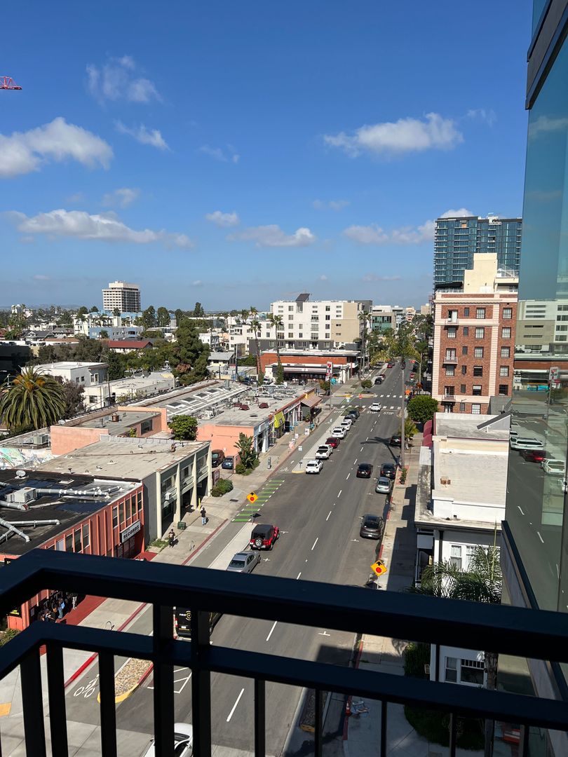 San Diego Apartment: 3067 5th Ave.