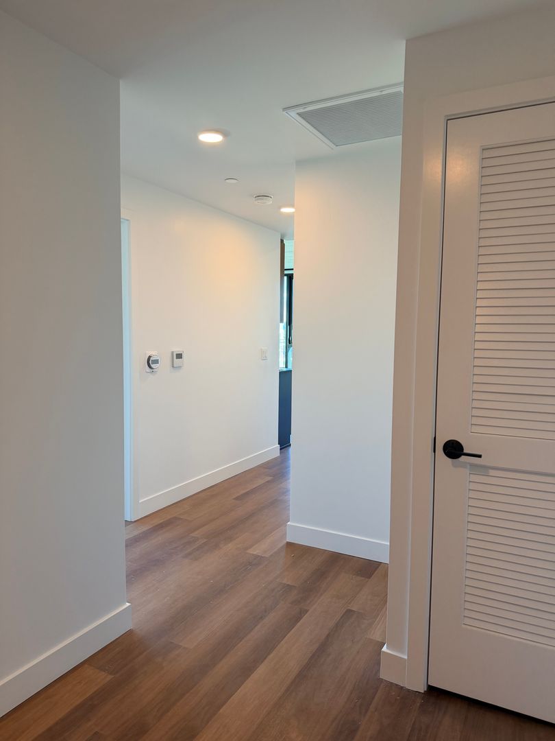 San Diego Apartment: 3660 Reynard Way
