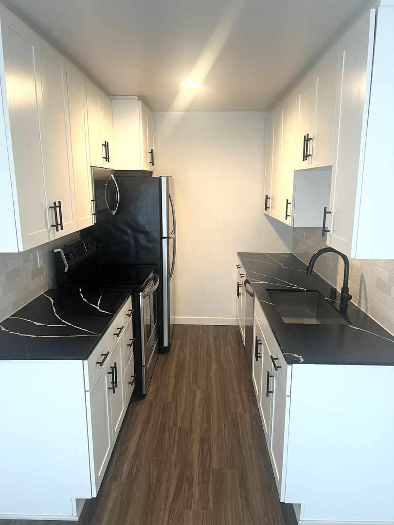 San Diego Apartment: 3929 Kansas Street