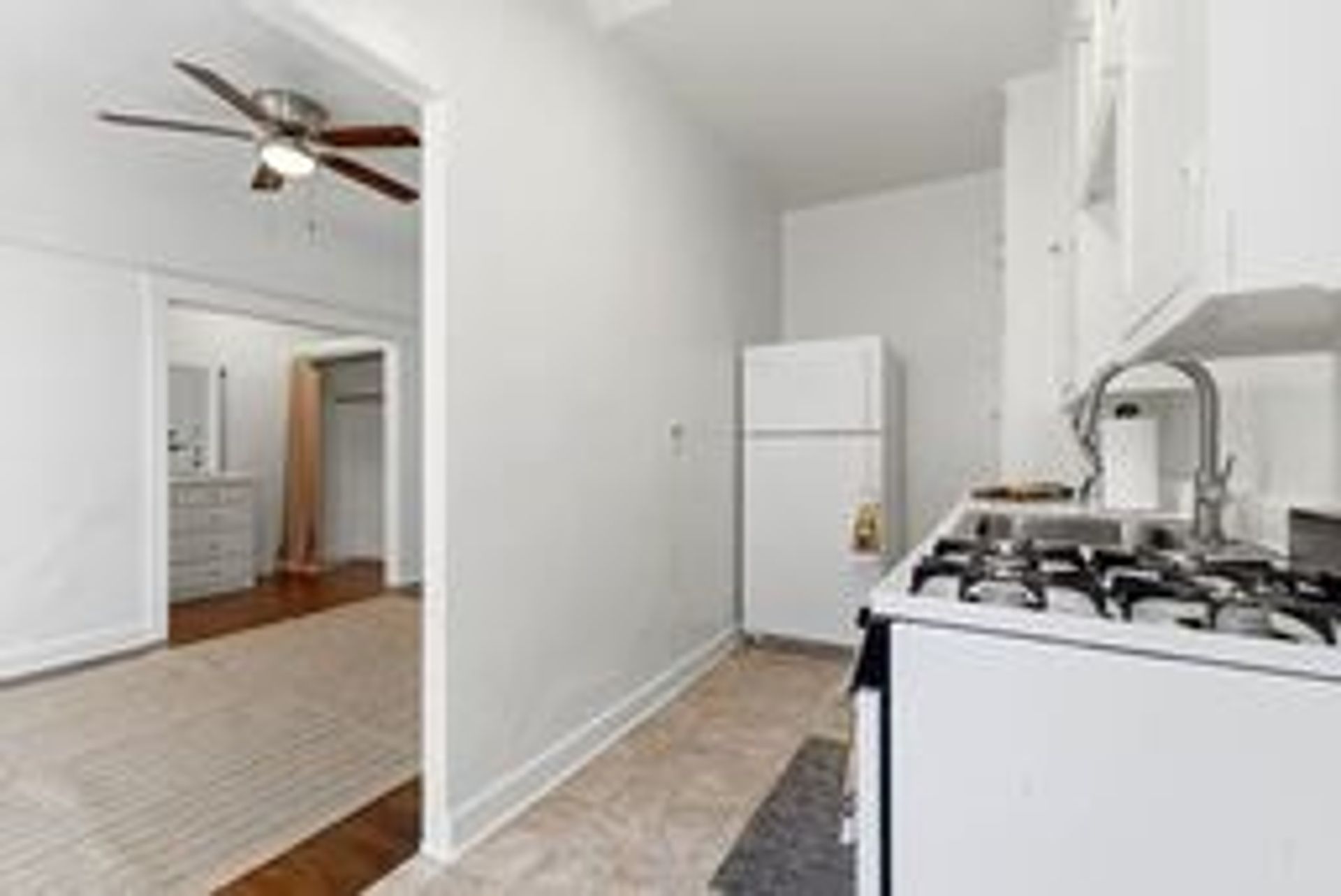 Melrose Apartments 6 of 12