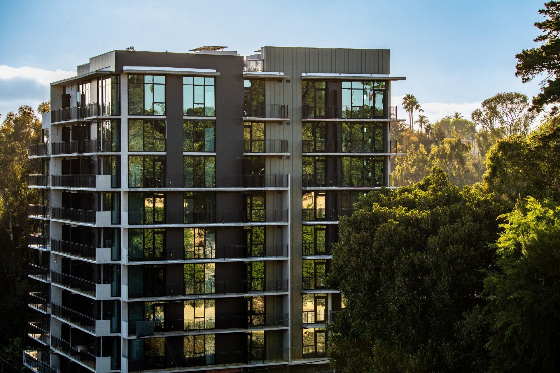 San Diego Apartment: 3660 Reynard Way
