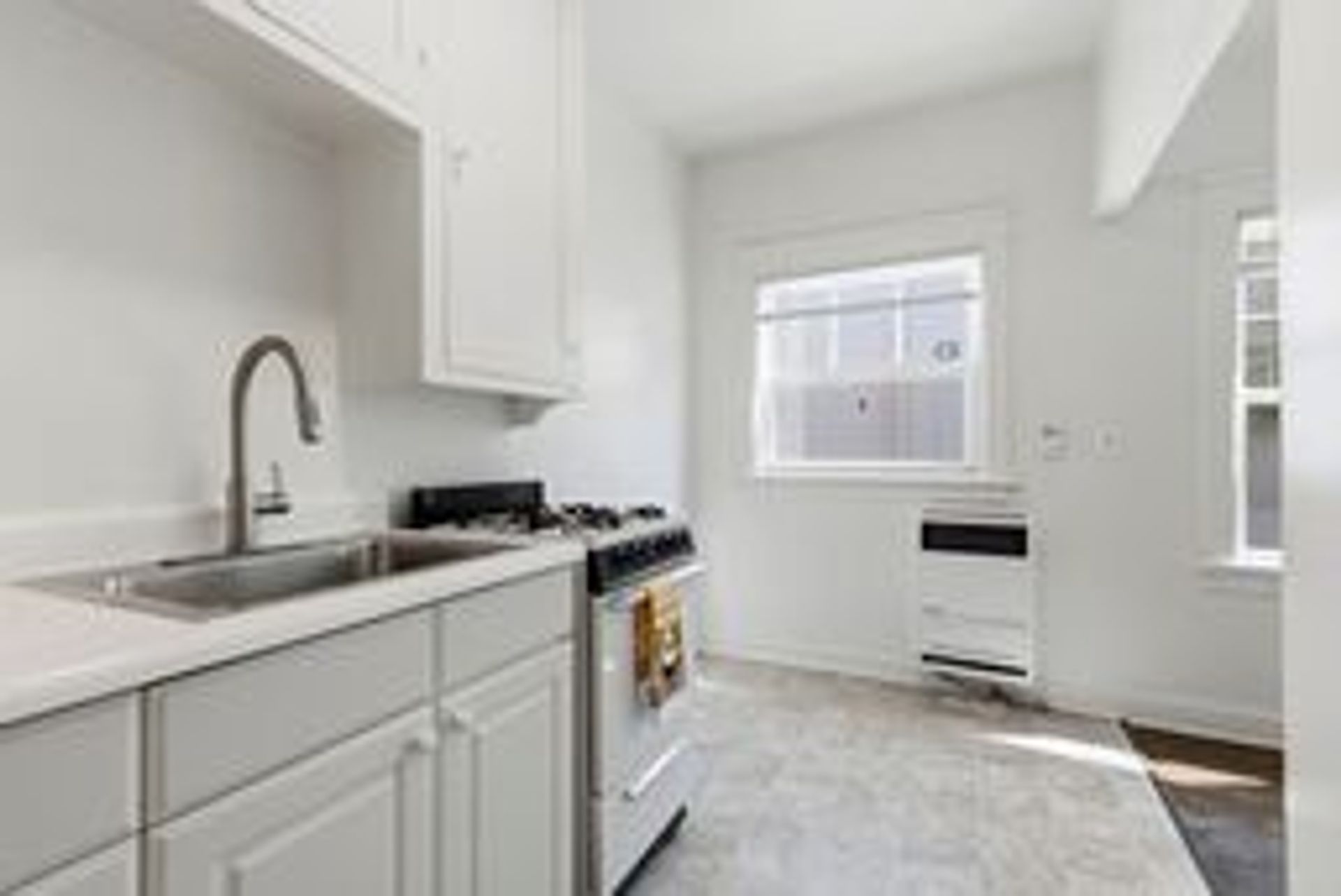 Melrose Apartments 8 of 12