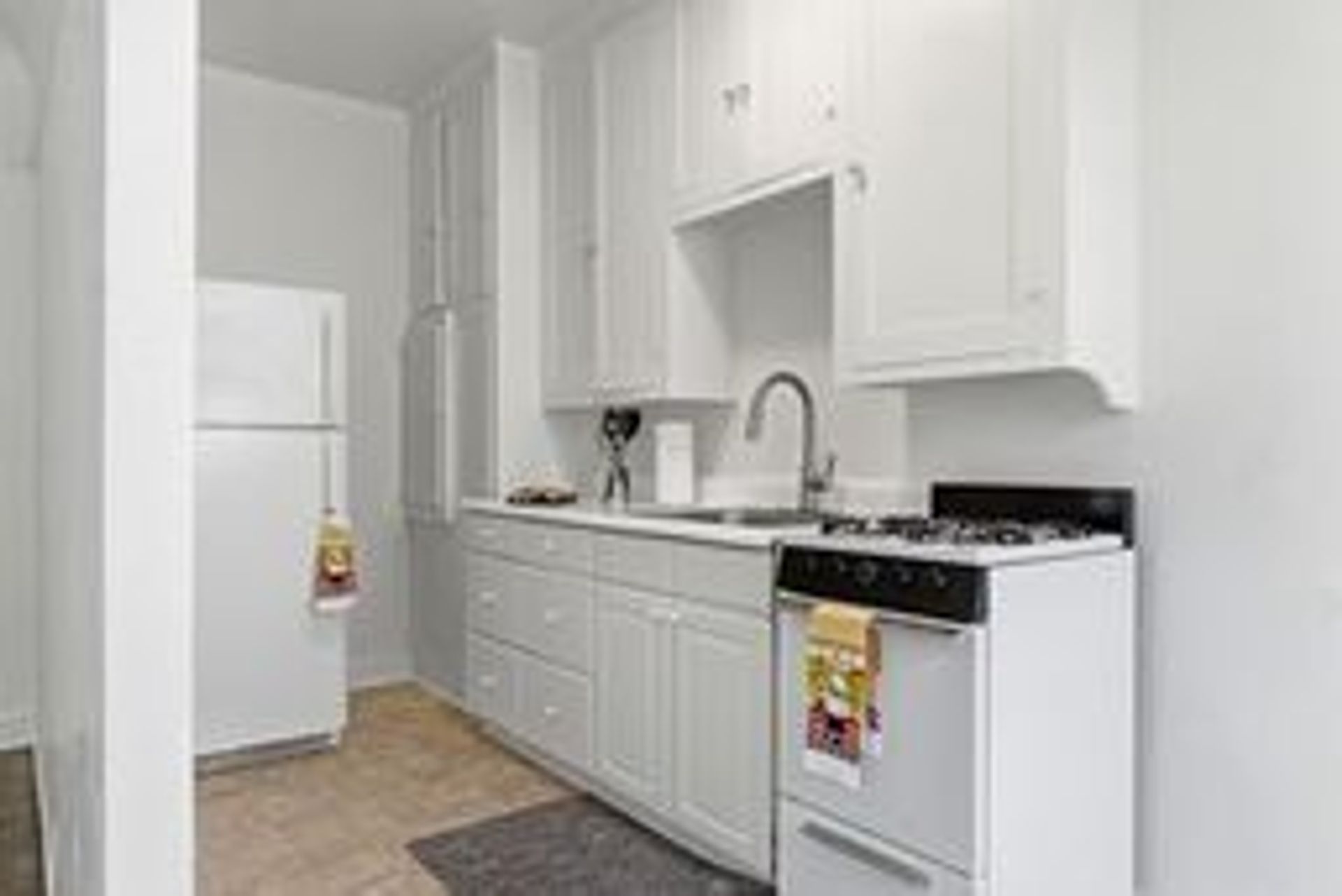 Melrose Apartments 10 of 12