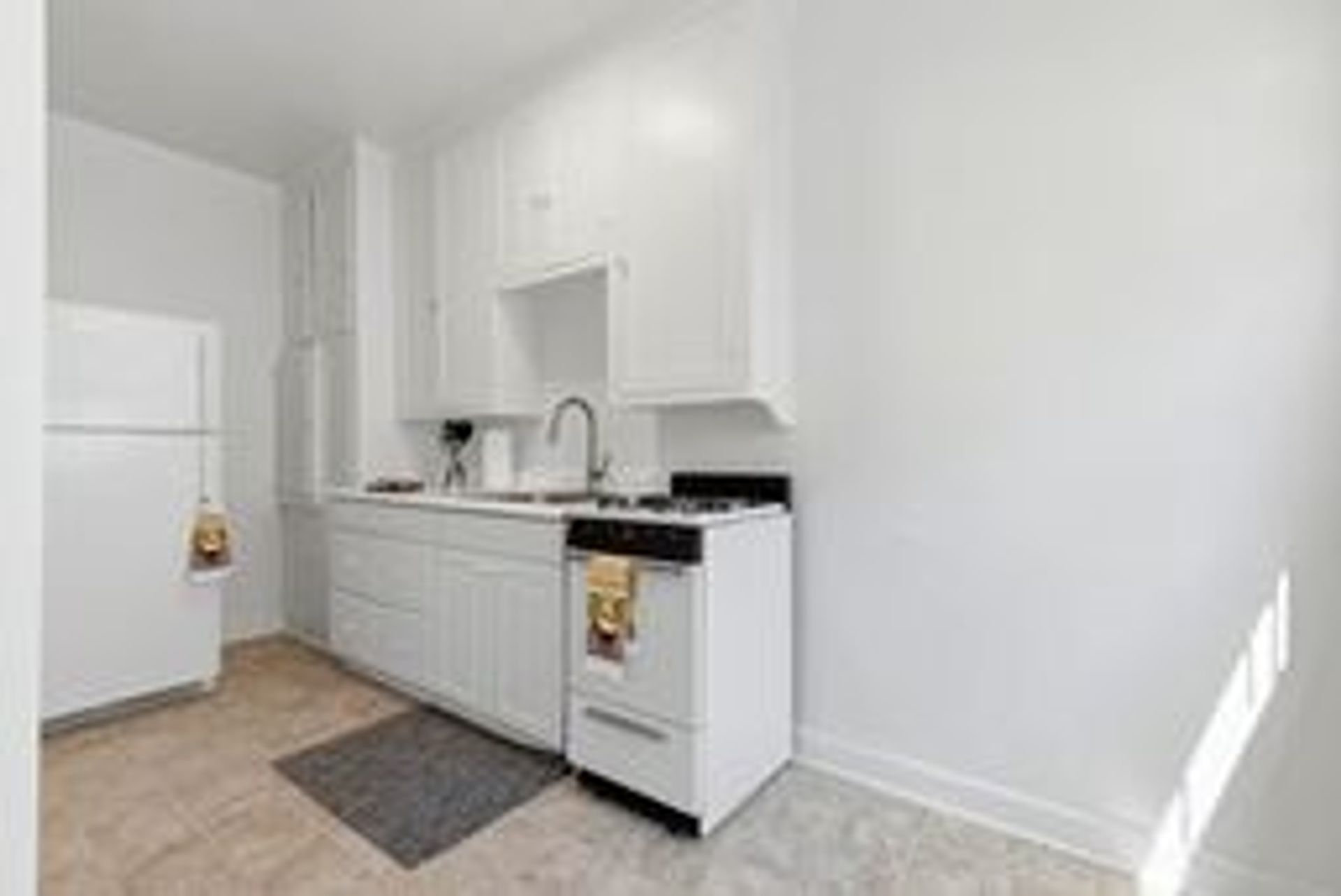 Melrose Apartments 7 of 12