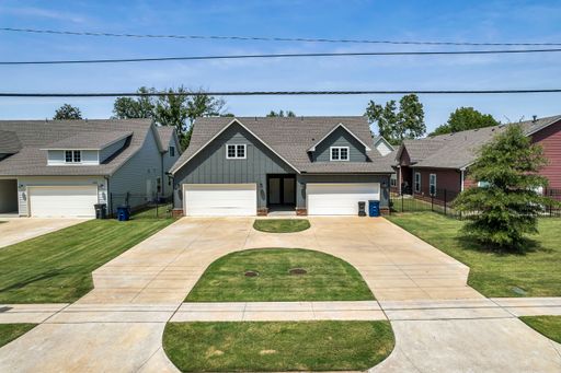 Luxury new duplex in prime location. – photo 1