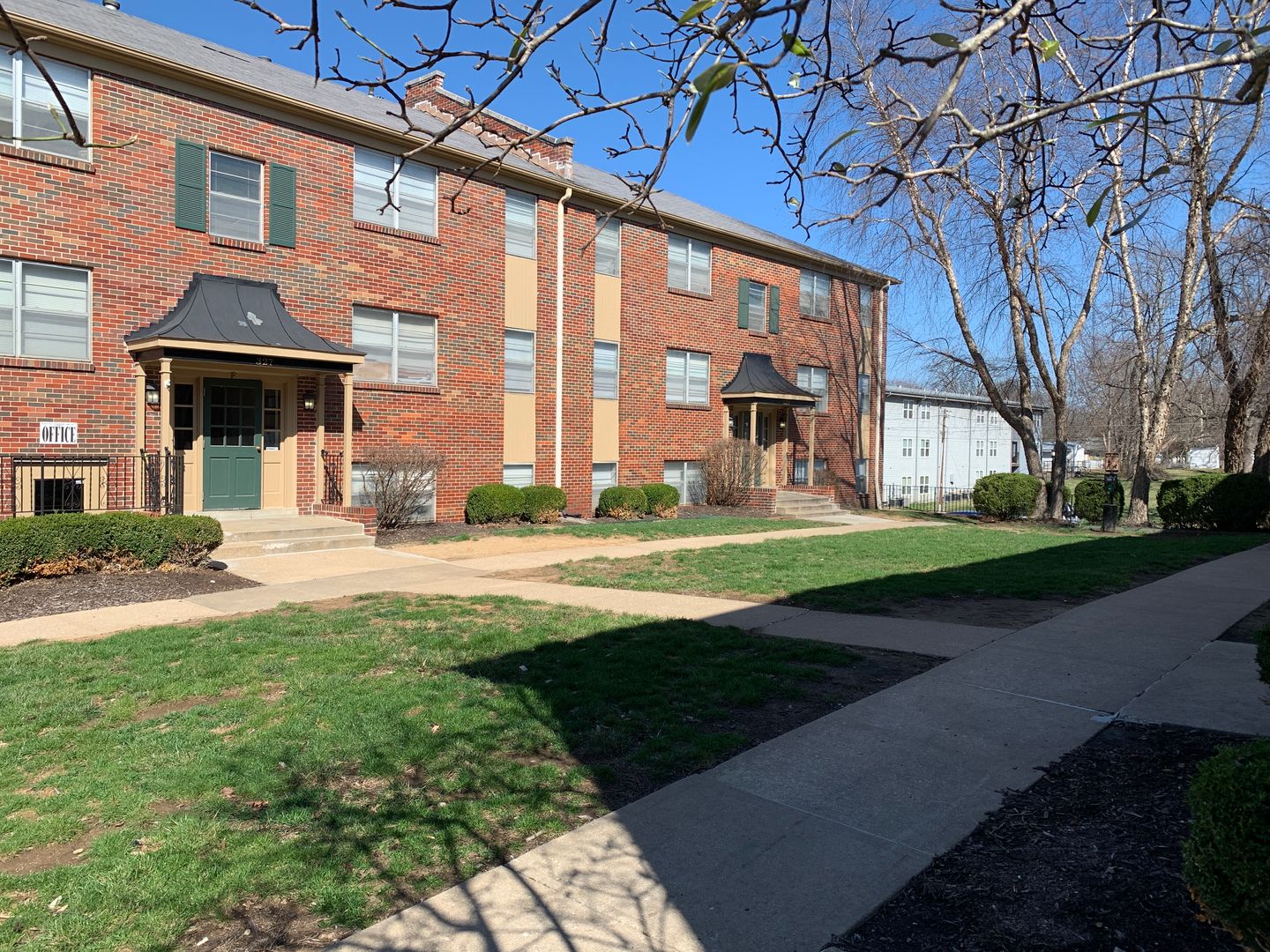 Warrensburg Apartment: 317 Franklin Ave