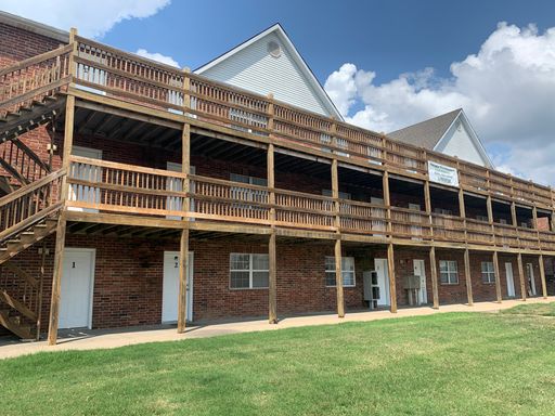  217 Broad St Apt 13, Warrensburg, MO 64093
