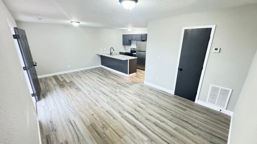 Listing photo thumbnail
