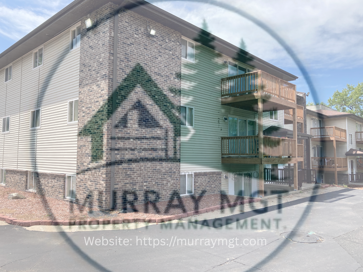 Jefferson City Apartment: 811 Monroe St