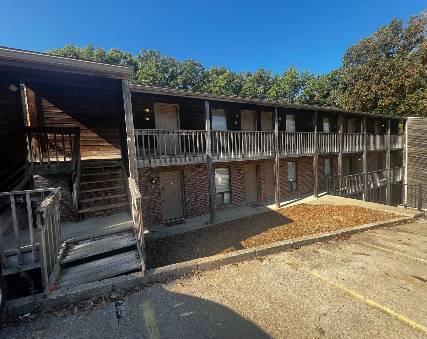 Jefferson City Apartment: 100-219 Amador Ave