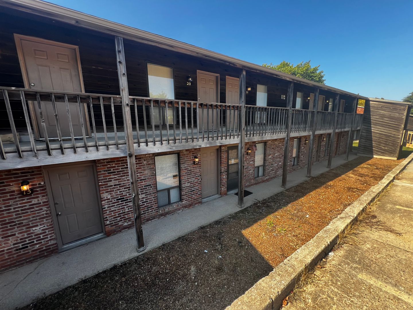 Jefferson City Apartment: 100-219 Amador Ave