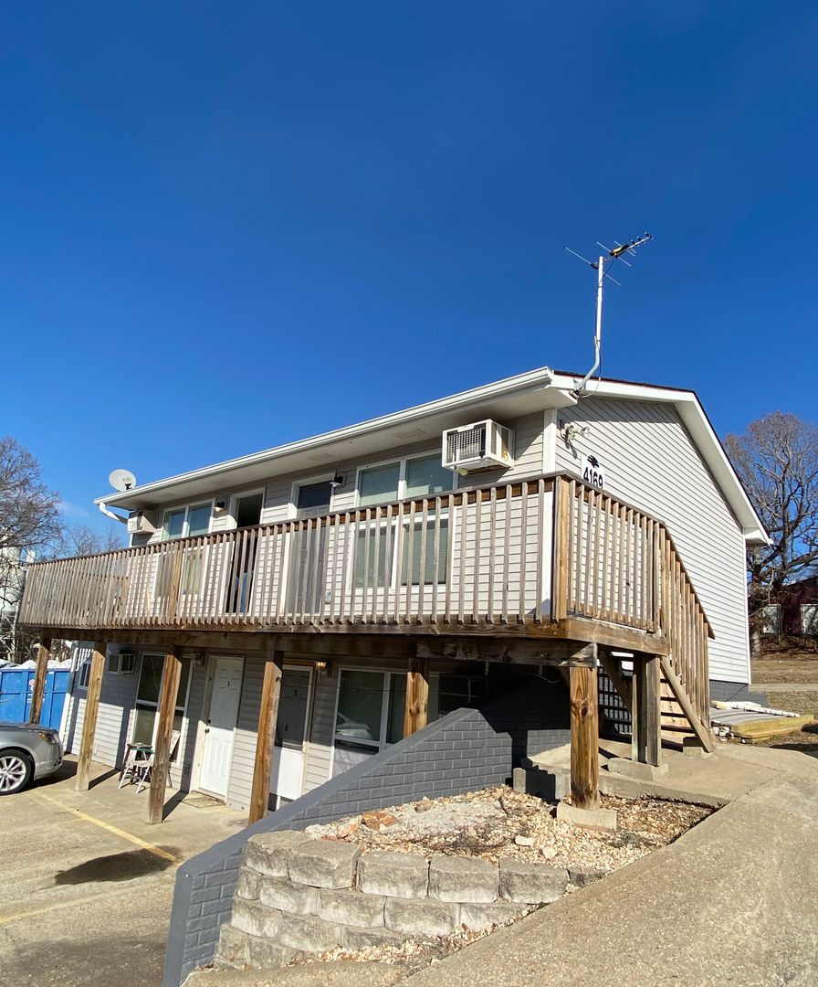 Osage Beach Apartment: 4169 Sunset Dr Apt 3