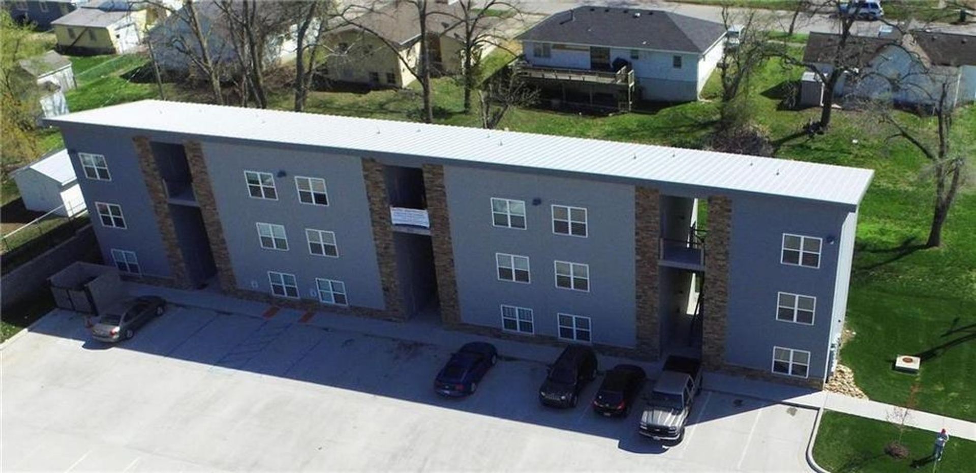 Warrensburg Apartment: 404 Jefferson St - 404 Jefferson St. Apt O