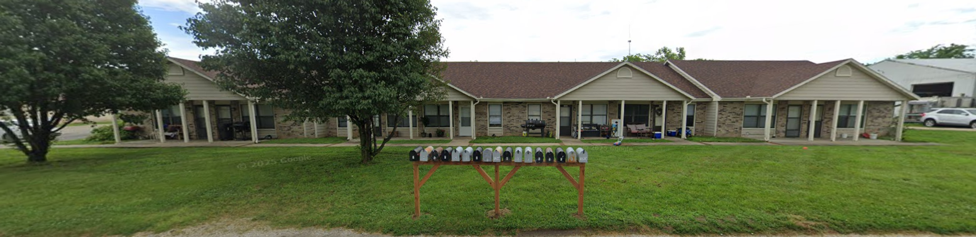 Boonville Apartment: 1292 W Ashley Rd A