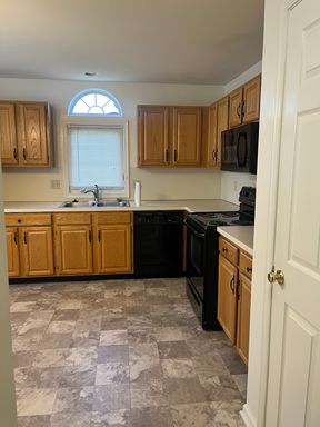 2 Bedrooms / 1.5 Bath - Townhome w/ One (1) Car Attached Garage and Full Unfinished Basement