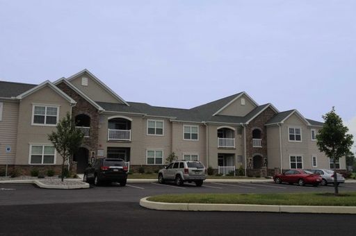 1 Bedroom / 1 Bath - 1st Floor – photo 1