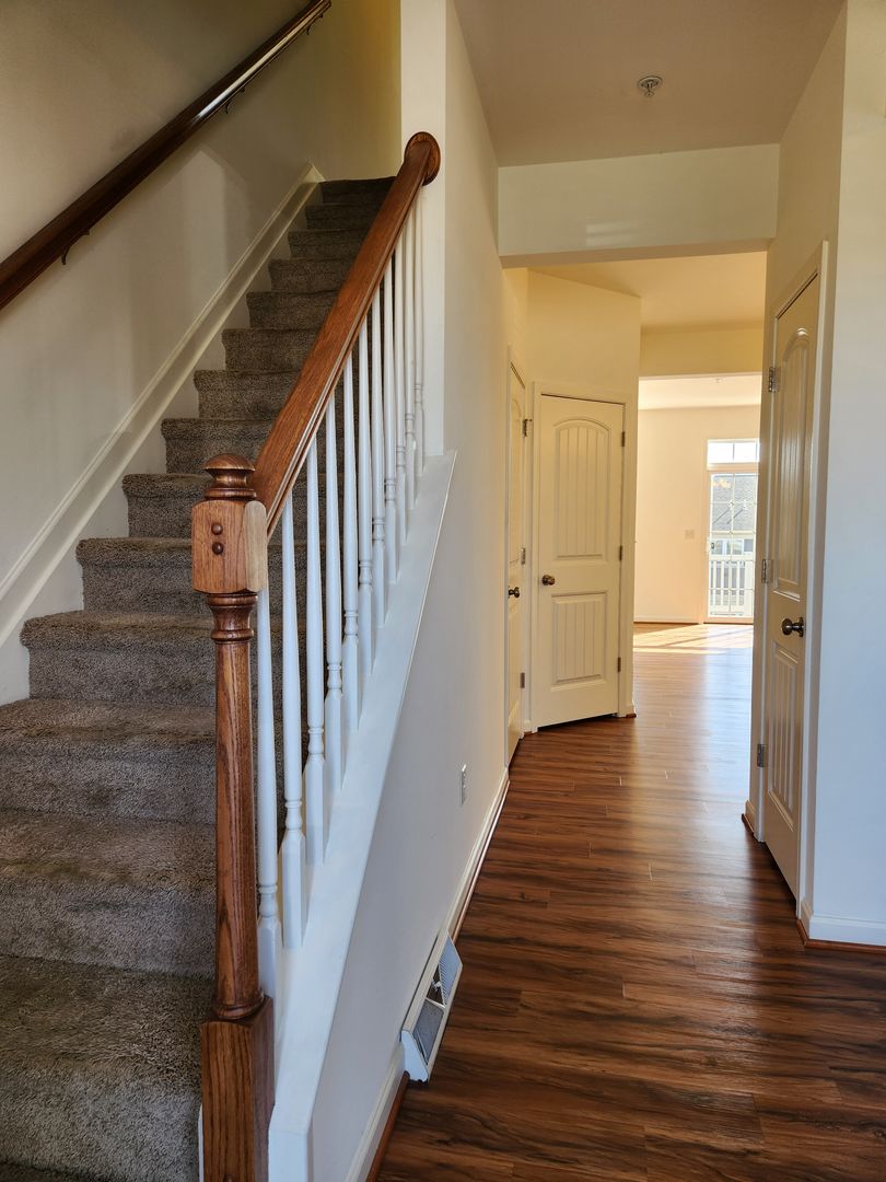 Lancaster Apartment: 231 Kilgannon Lane