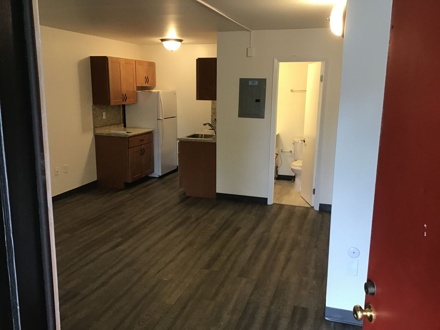 Lancaster Apartment: 831 Fremont Street