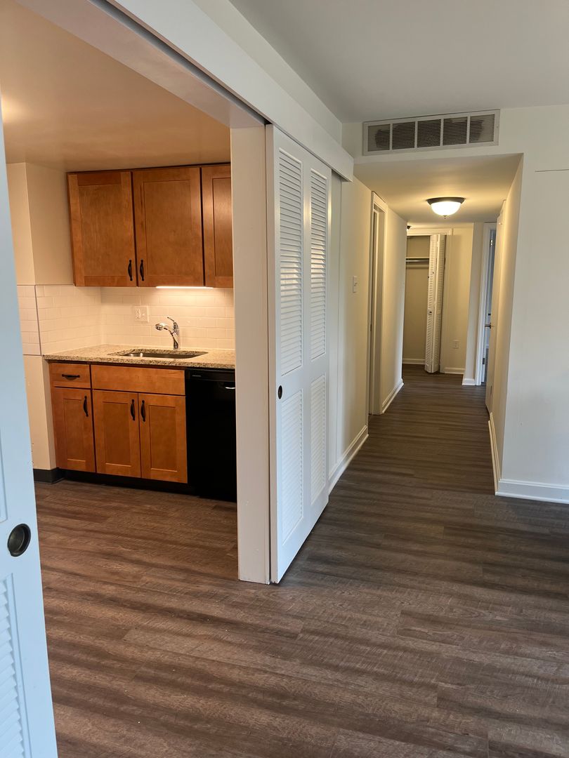 Lancaster Apartment: 1115 Marietta Avenue