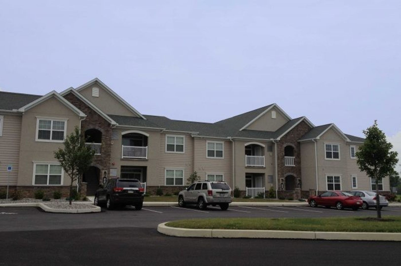 Lancaster Apartment: 231 Kilgannon Lane