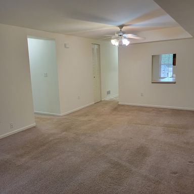 2 Bedrooms / 1 Bath - 1st Floor Apartment – photo 1