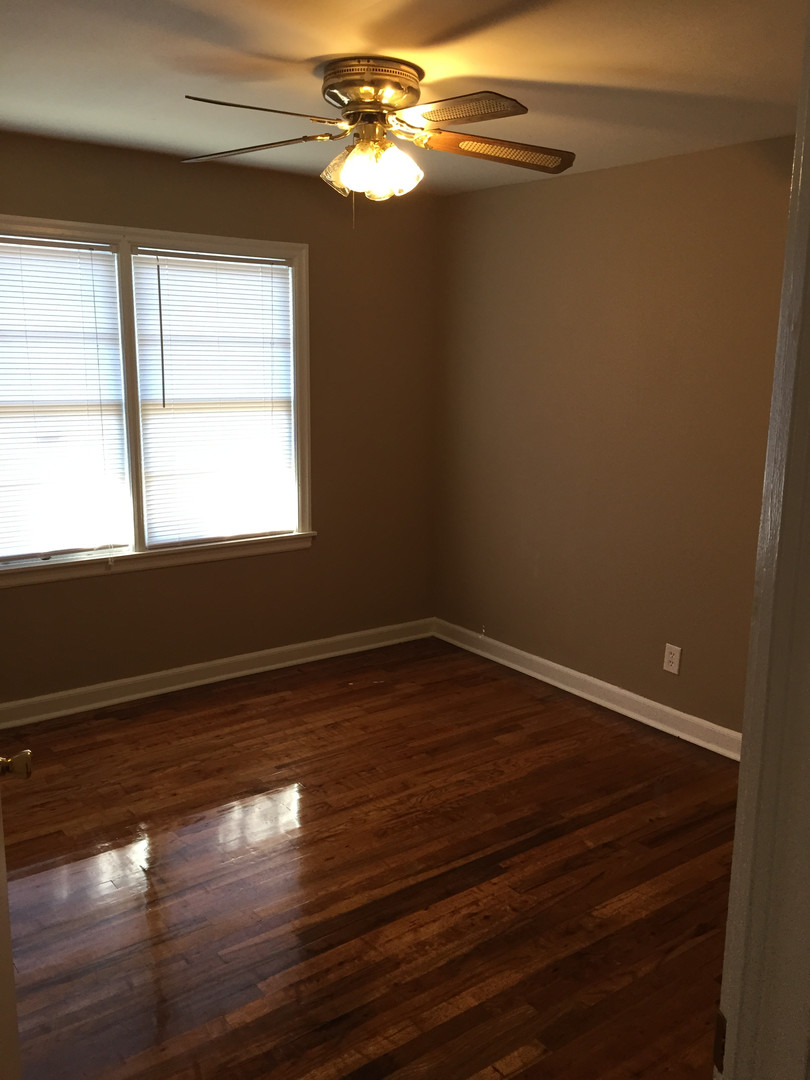 Columbus House: 3122 Baldwin St