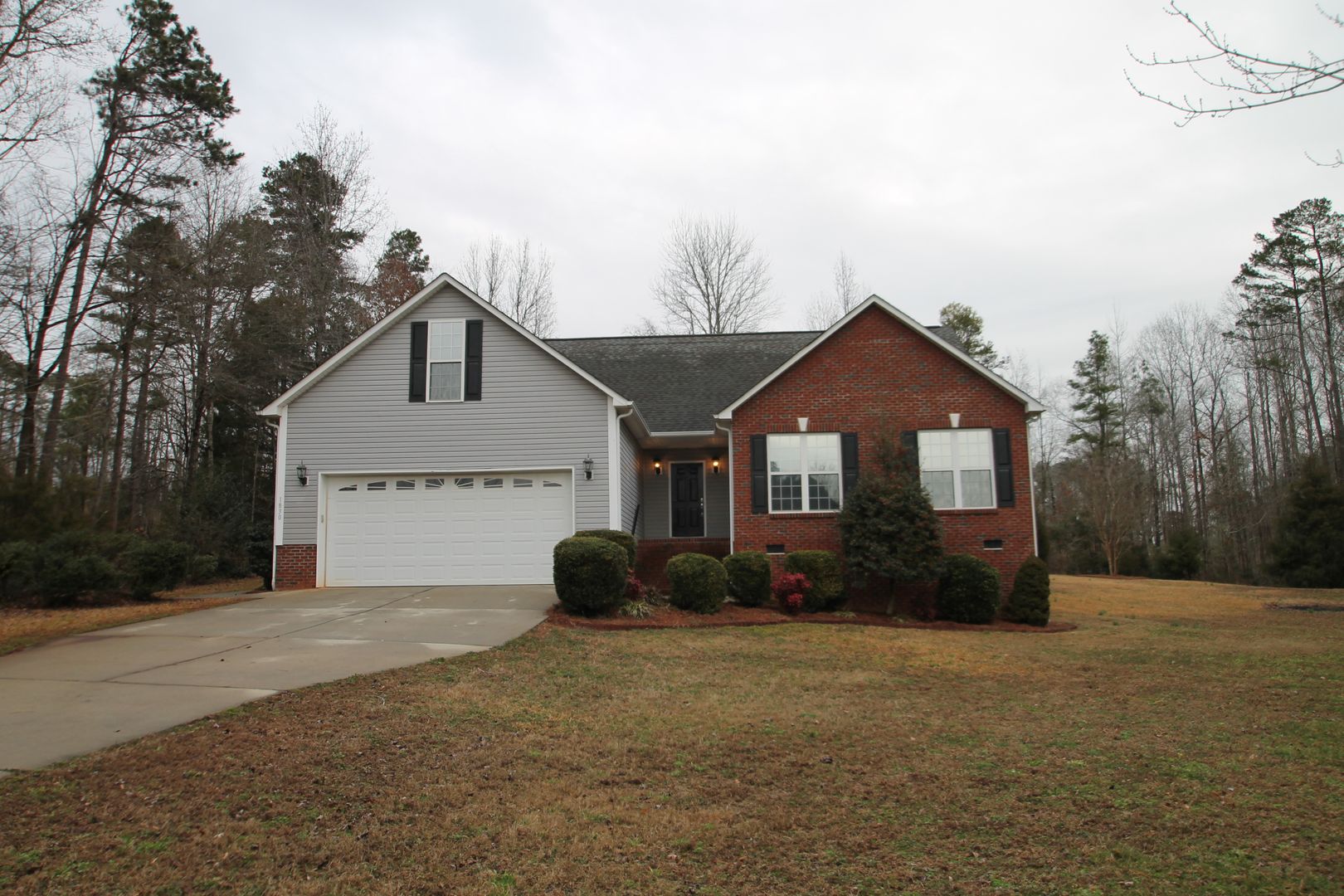Rock Hill House: 1830 Country Manor Lane
