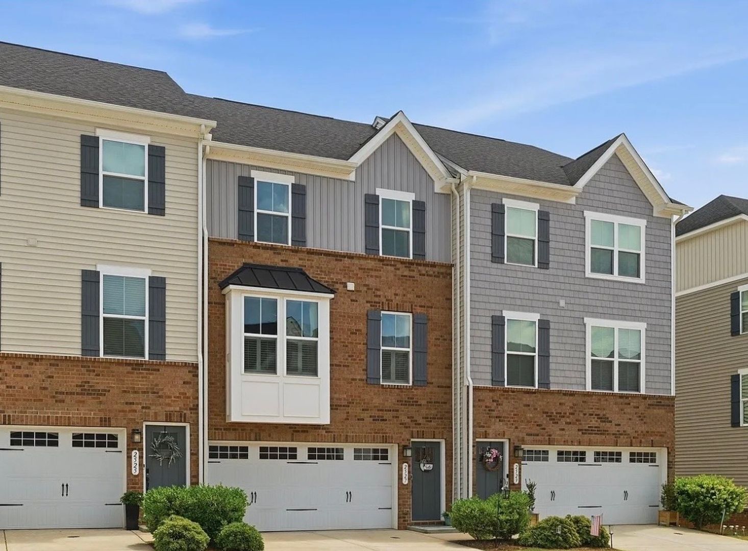 Grantham Place Drive 2527 2 of 12