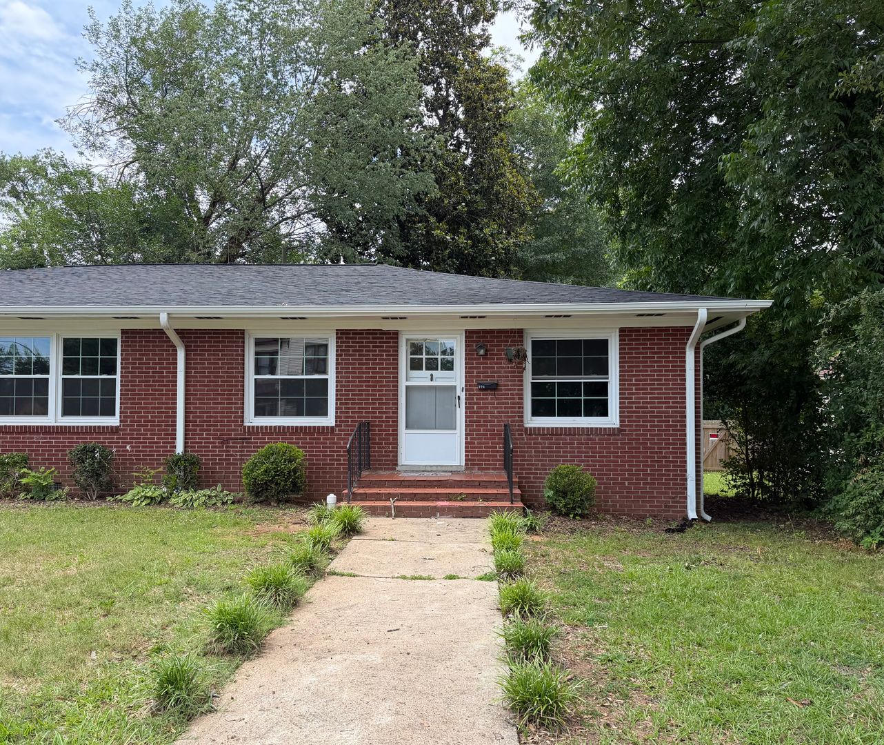 Gaffney House: 226 College Drive